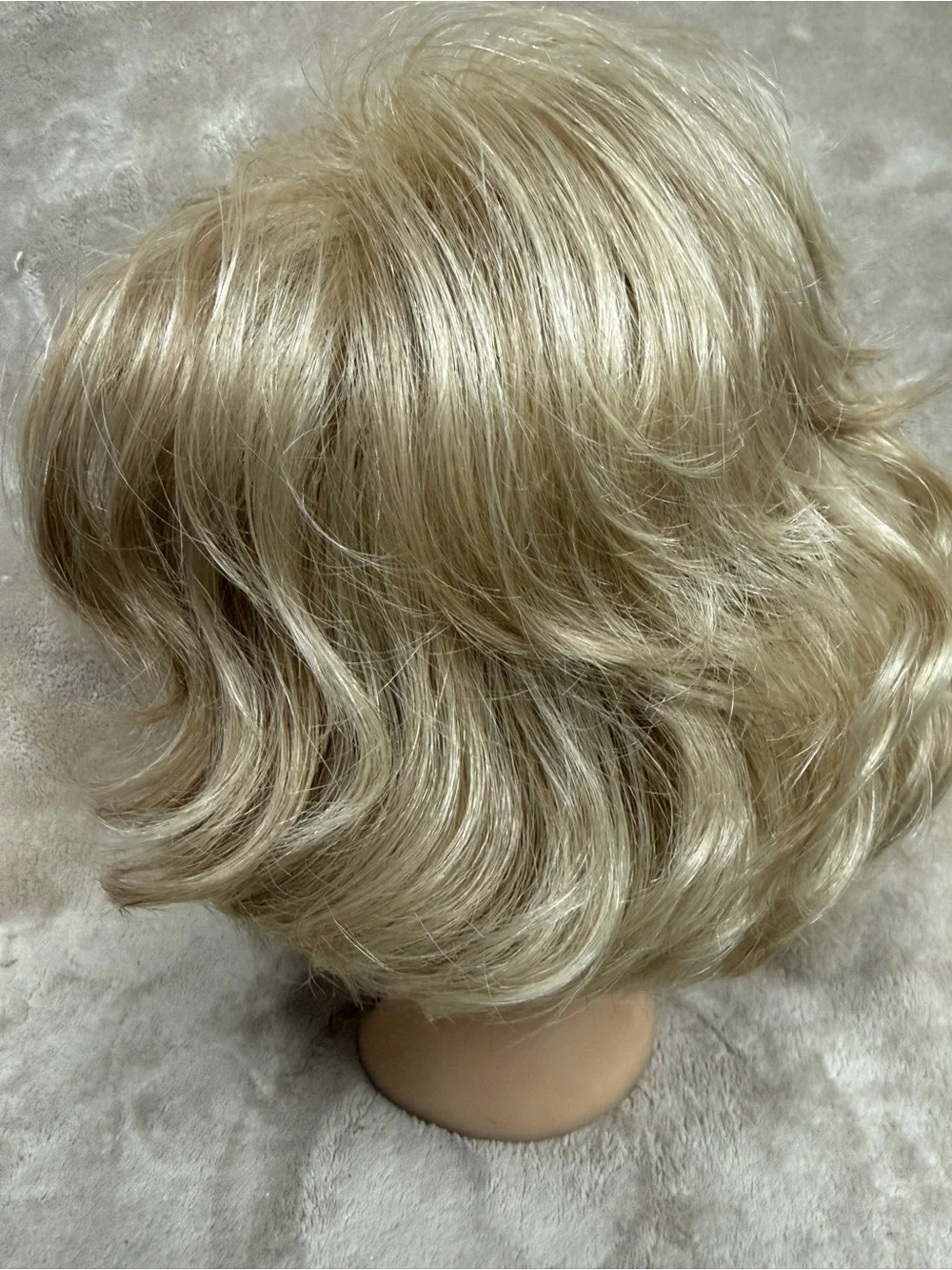 Wig pro LIANA wig average size synthetic basic cap sandy blonde